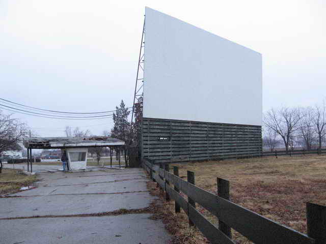 Piqua 36 Drive-In - 2006 Photo